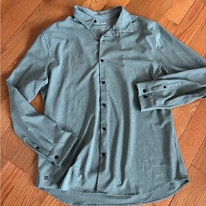 | 01. Algo | button down shirt. Size XL.